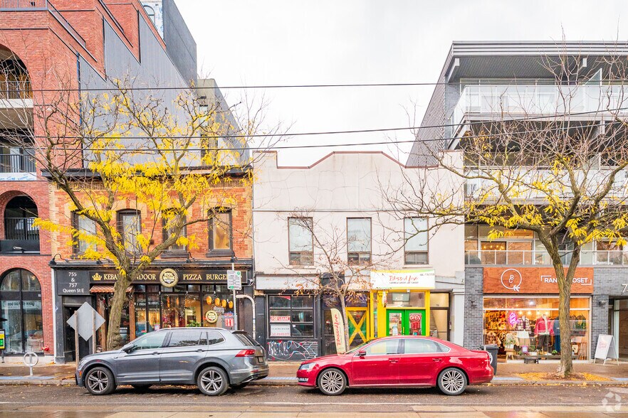 751-753 E Queen St, Toronto, ON à louer - Photo du bâtiment - Image 2 de 3