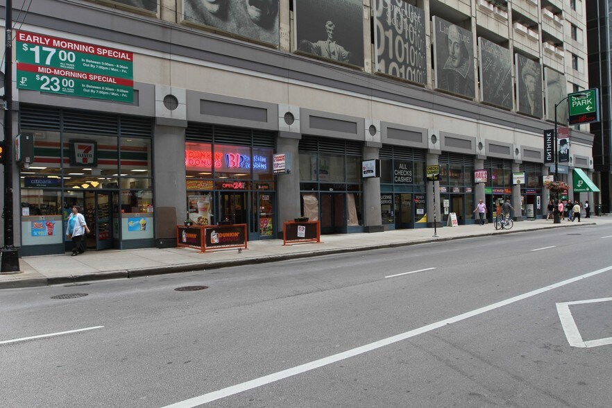 21-31 E Adams St, Chicago, IL à louer - Photo du bâtiment - Image 2 de 13