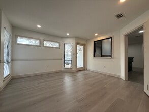 679-697 Douglas Ave, Altamonte Springs, FL for lease Interior Photo- Image 1 of 2