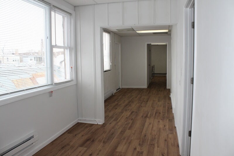 4223-4257 W Drummond Pl, Chicago, IL for lease - Interior Photo - Image 2 of 7