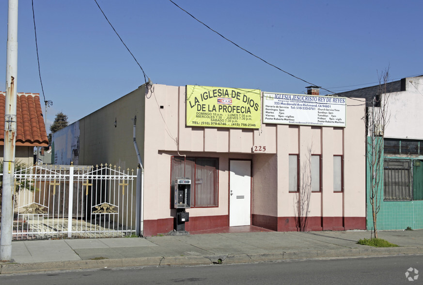 Vente au détail dans Richmond, CA à vendre - Photo principale - Image 1 de 1