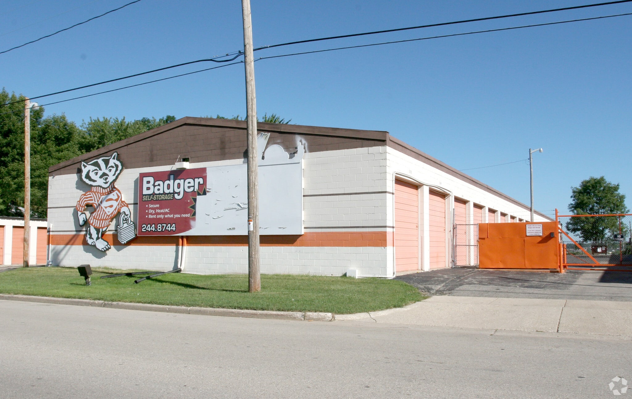 4302 Commercial Ave, Madison, WI for sale Primary Photo- Image 1 of 3