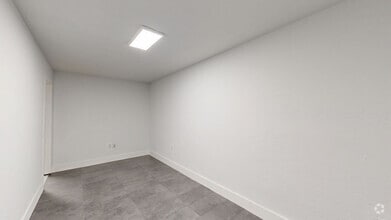 1612-1646 W 31st Pl, Hialeah, FL for lease Matterport 3D Scan- Image 1 of 6