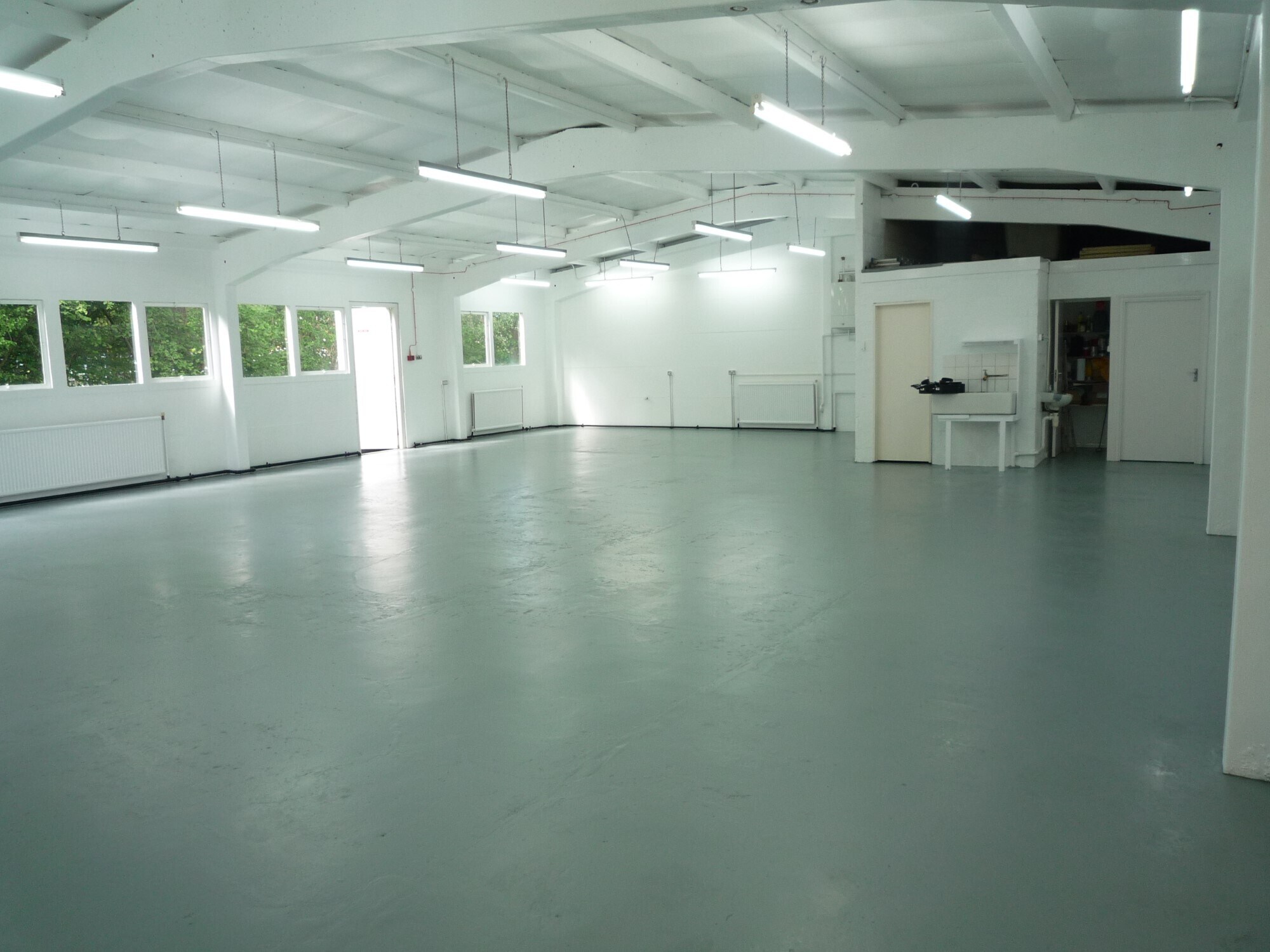 Littlemead Industrial Estate, Cranleigh for lease Interior Photo- Image 1 of 4