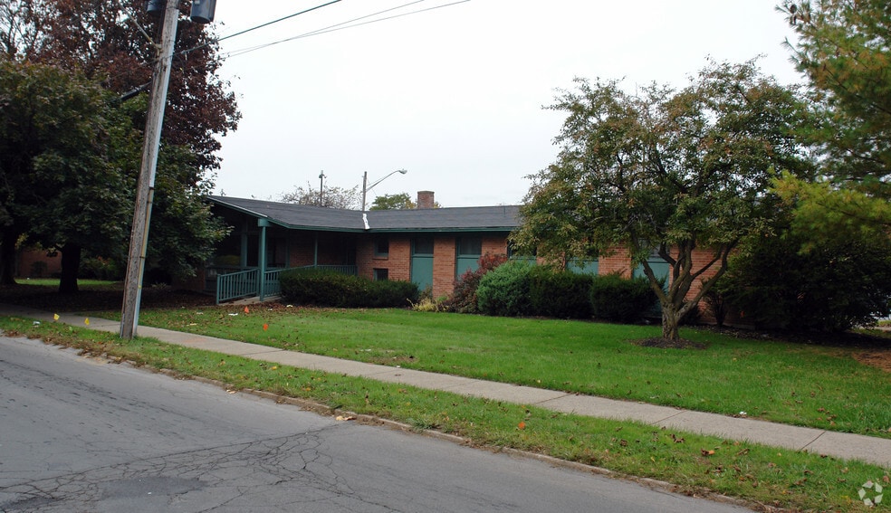 3 Parkside Ct, Utica, NY à louer - Photo du bâtiment - Image 2 de 23