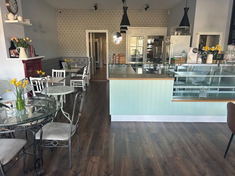 61-67 Old Woking Rd, West Byfleet, SRY KT14 6LF - Unité 61 -  - Photo intérieure - Image 1 of 2