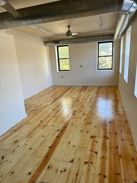 6415 N Ravenswood Ave, Chicago, IL à louer - Photo intérieure - Image 3 de 15