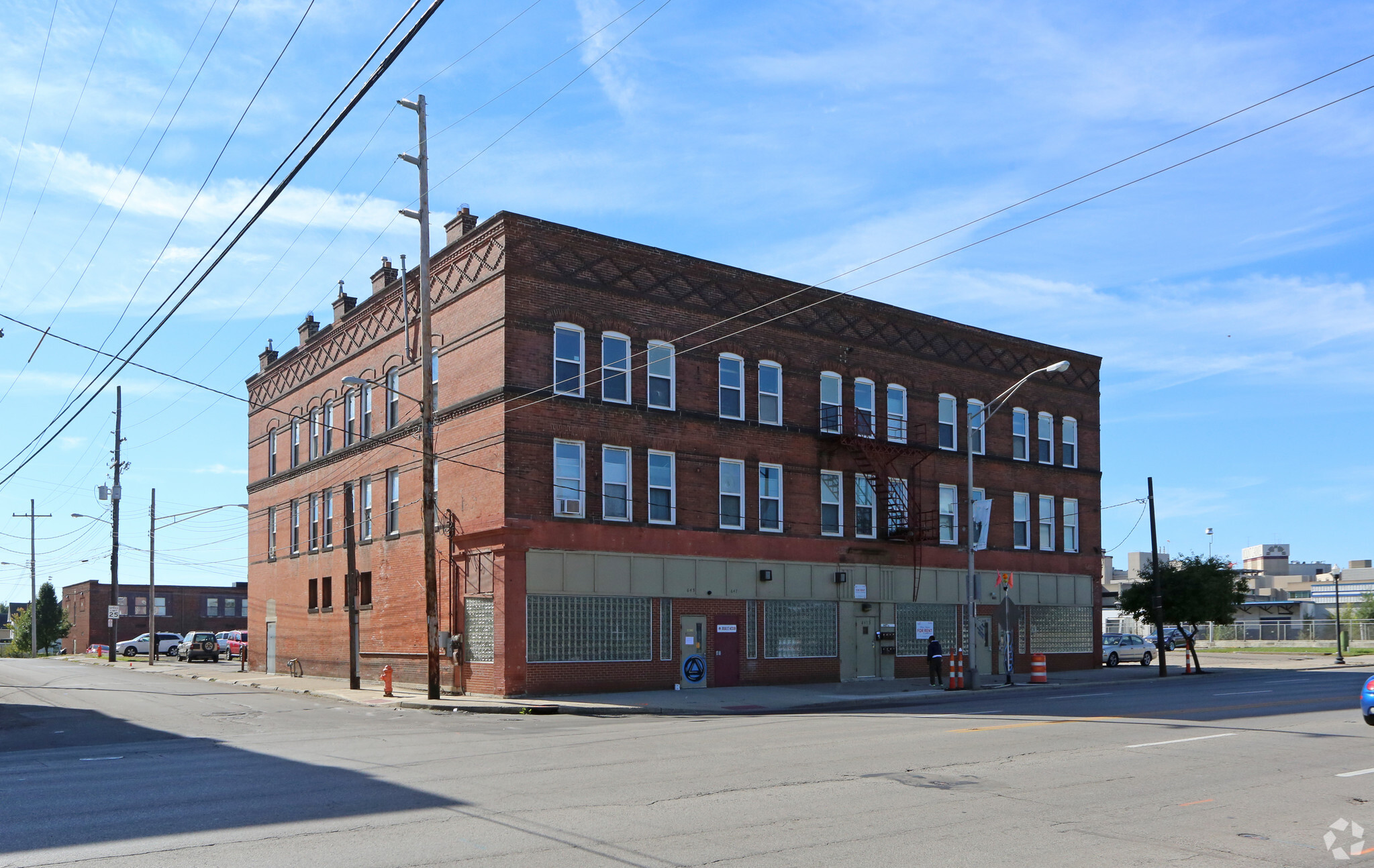 645-651 W Broad St, Columbus, OH à vendre Photo principale- Image 1 de 1