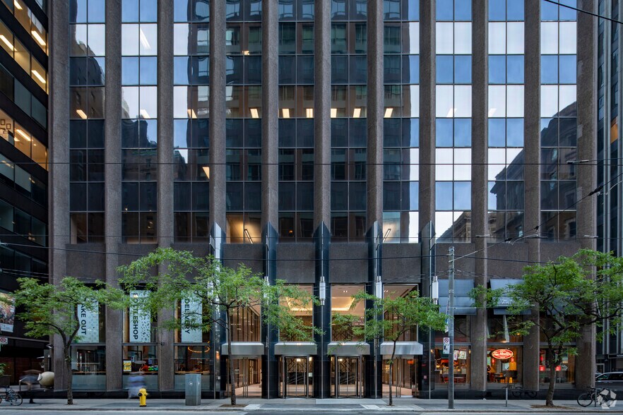 18 King St E, Toronto, ON à louer - Photo du bâtiment - Image 1 de 1