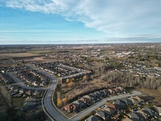 Plus de détails pour 415-427 Bridge St W, Greater Napanee, ON - Terrain à vendre
