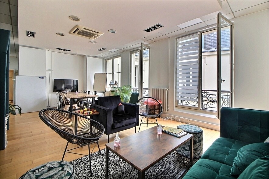 13 Rue La Fayette, Paris for lease - Building Photo - Image 2 of 4