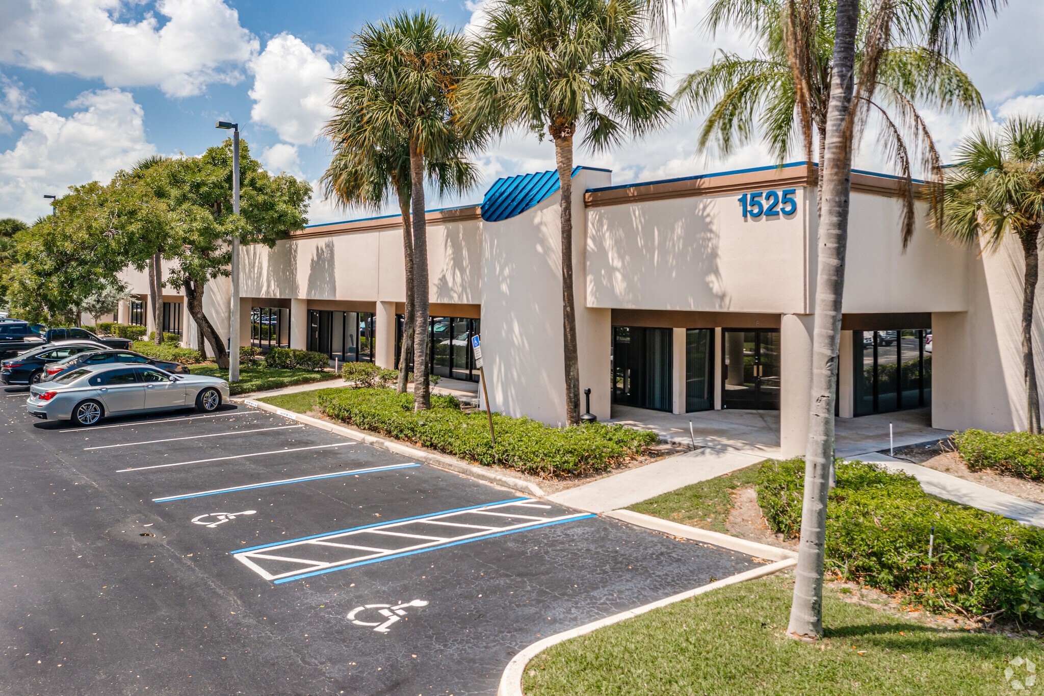 1525 NW 3rd St, Deerfield Beach, FL for lease Primary Photo- Image 1 of 17