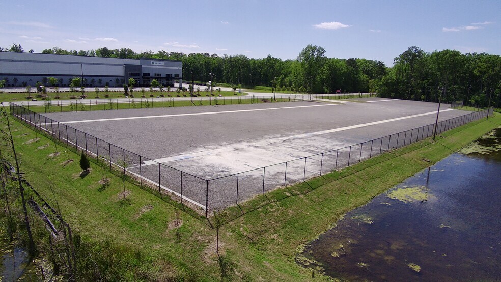 7 Sonny Perdue Drive dr, Garden City, GA for lease - Building Photo - Image 3 of 3