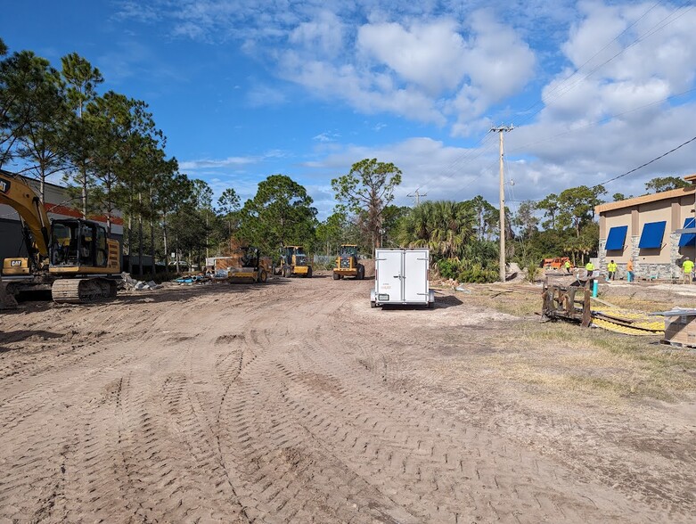 3418 S Orlando Dr, Sanford, FL à vendre - Photo de construction - Image 3 de 4