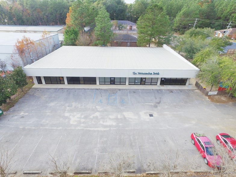 6417 Hillcrest Park Ct, Mobile, AL for sale - Building Photo - Image 3 of 5