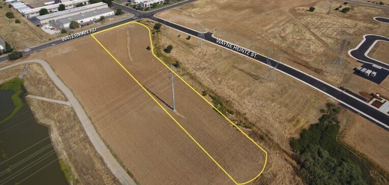 Waterman Rd, Elk Grove, CA à vendre - Photo du bâtiment - Image 1 de 1