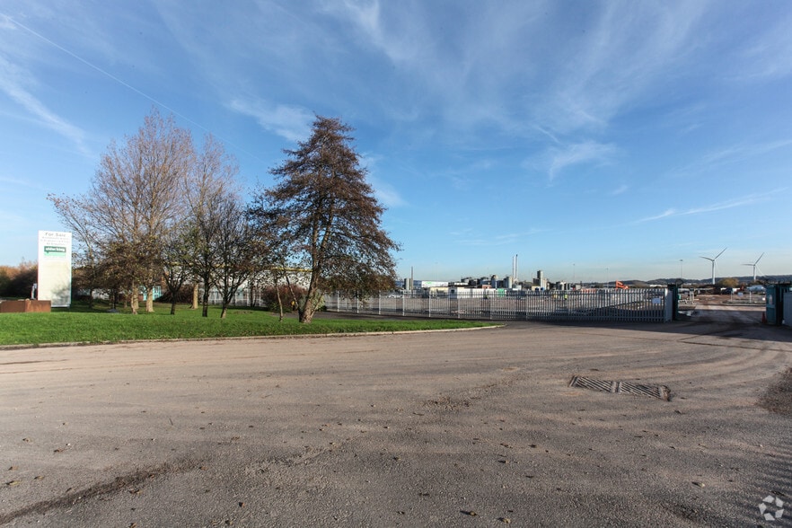 Smoke Ln, Avonmouth for lease - Building Photo - Image 2 of 8