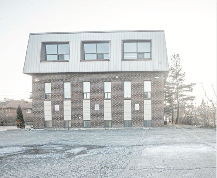 3173 Erindale Station Rd, Mississauga, ON à vendre - Photo du bâtiment - Image 3 de 33