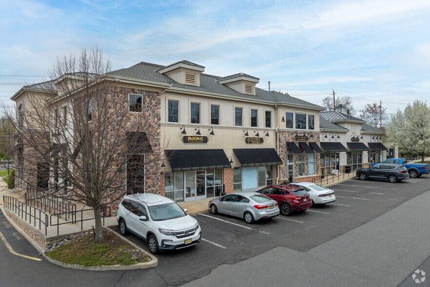21 NJ-31, Pennington, NJ à louer - Photo principale - Image 1 de 6
