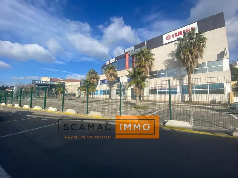 Flex in Marseille for lease - Building Photo - Image 1 of 3