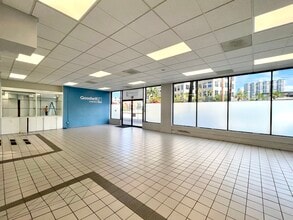 1079-1085 S Beretania St, Honolulu, HI for sale Interior Photo- Image 1 of 5