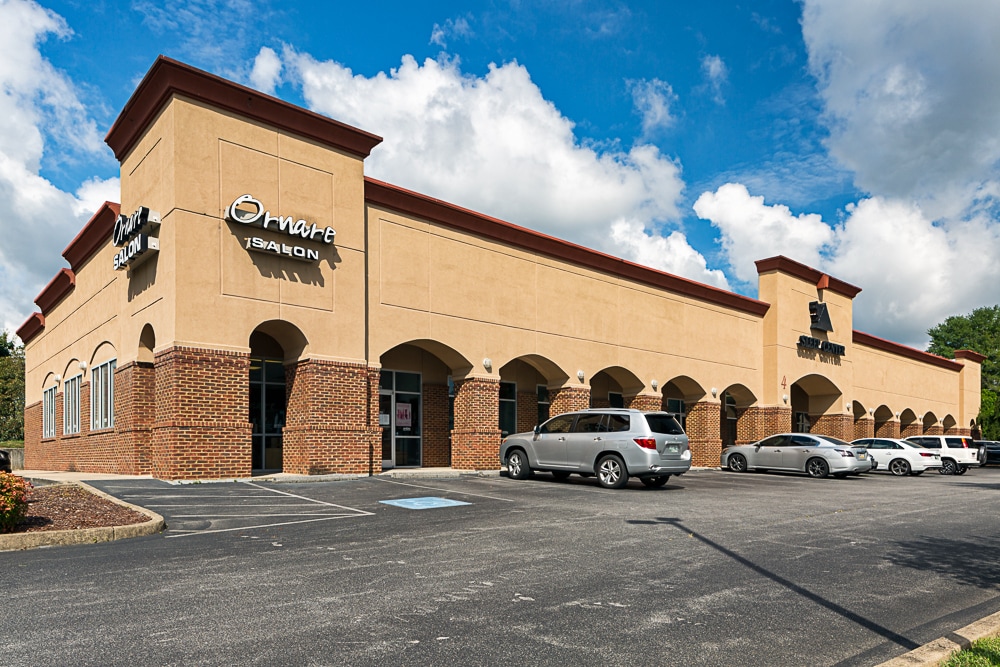 4 Limited Centre St, Johnson City, TN for lease Primary Photo- Image 1 of 3