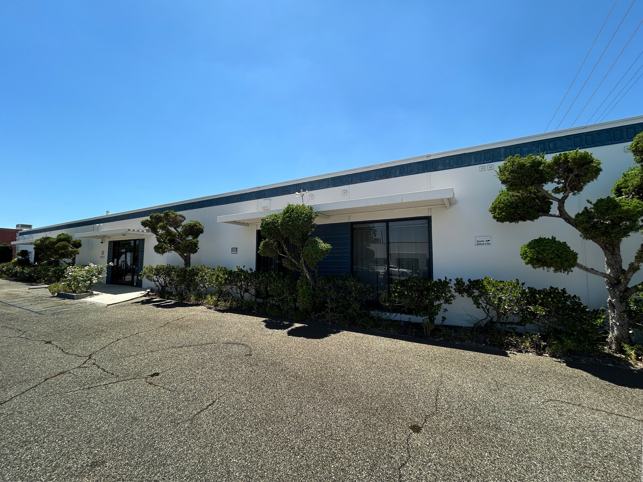 9015-9025 Fullbright Ave, Chatsworth, CA à louer Photo du bâtiment- Image 1 de 2