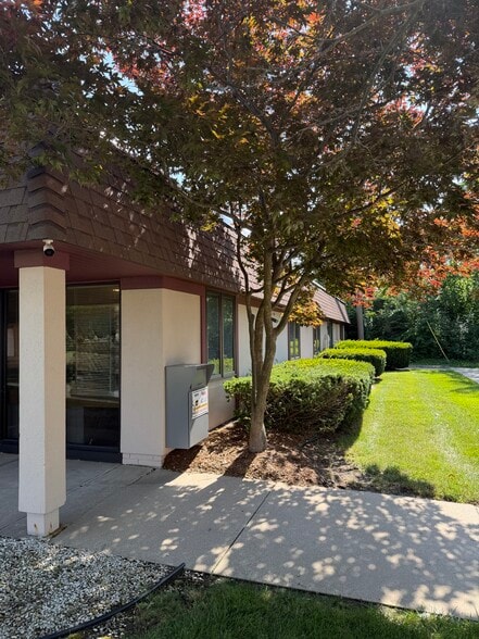 1516 Trimble Ave, Kalamazoo, MI à vendre - Photo du bâtiment - Image 2 de 14