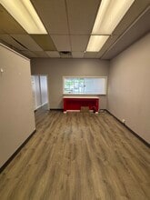 446-464 Chamberlain Ave, Paterson, NJ for lease Interior Photo- Image 2 of 8