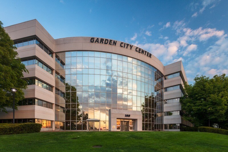 100 Quentin Roosevelt Blvd, Garden City, NY à louer Photo du bâtiment- Image 1 de 15