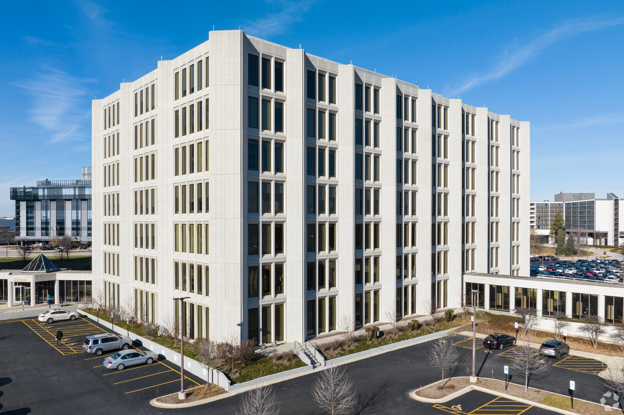 2015 Spring Rd, Oak Brook, IL à louer Photo principale- Image 1 de 33