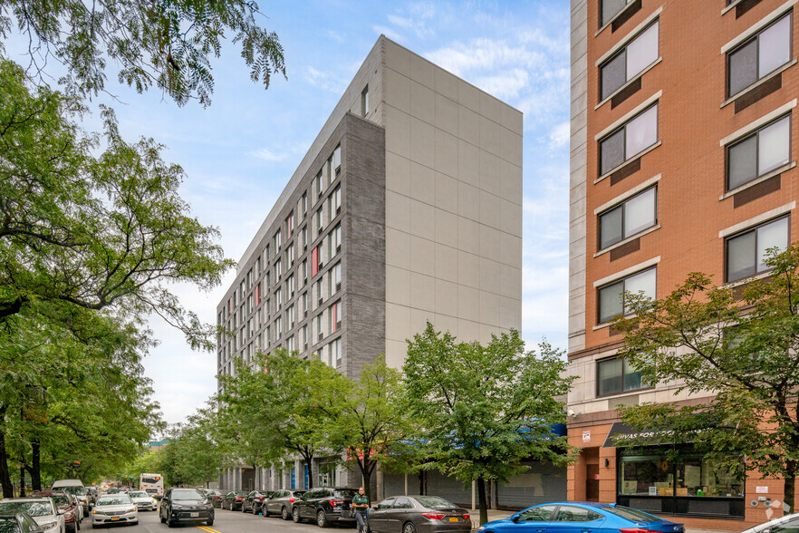 1620 Fulton St, Brooklyn, NY for lease - Primary Photo - Image 1 of 7