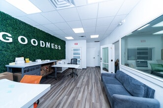 2110 W Eldorado Pky, McKinney, TX à louer Photo intérieure- Image 2 de 16