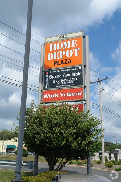 440 Boston Post Rd, Orange, CT for lease - Building Photo - Image 3 of 6