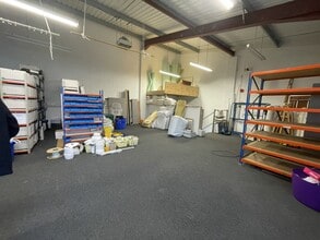 Range Rd, Witney for lease Building Photo- Image 2 of 2