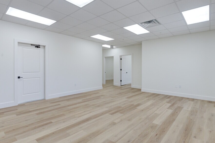 8111 Patel Dr, Wolfforth, TX à vendre - Photo du bâtiment - Image 2 de 33