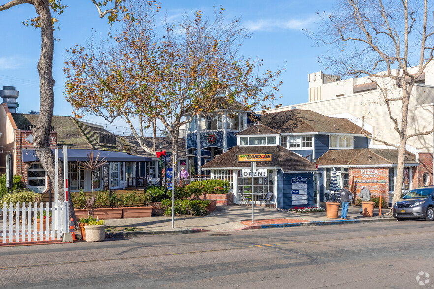 7556 Fay Ave, La Jolla, CA à louer - Photo du bâtiment - Image 1 de 6