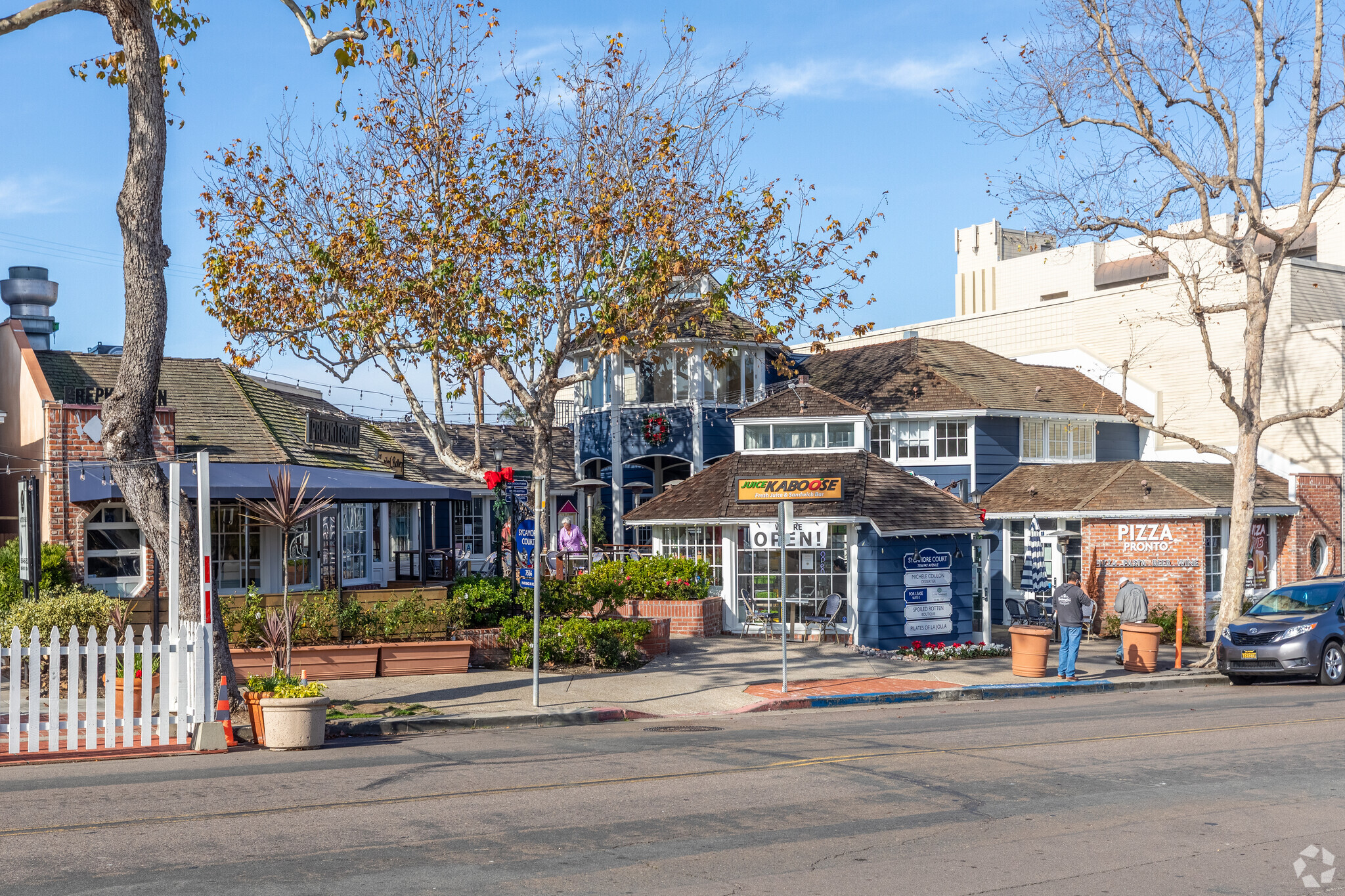 7556 Fay Ave, La Jolla, CA à louer Photo du bâtiment- Image 1 de 7