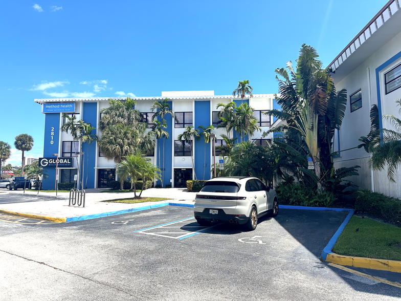 2810 E Oakland Park Blvd, Fort Lauderdale, FL for lease - Building Photo - Image 3 of 37