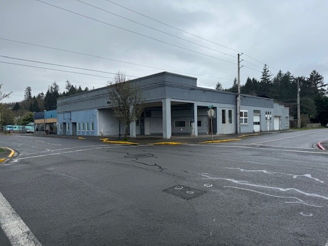 209 1st Ave S, Ilwaco, WA à vendre Photo du bâtiment- Image 1 de 51