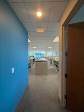 20750 Civic Center Dr, Southfield, MI for lease Interior Photo- Image 2 of 6