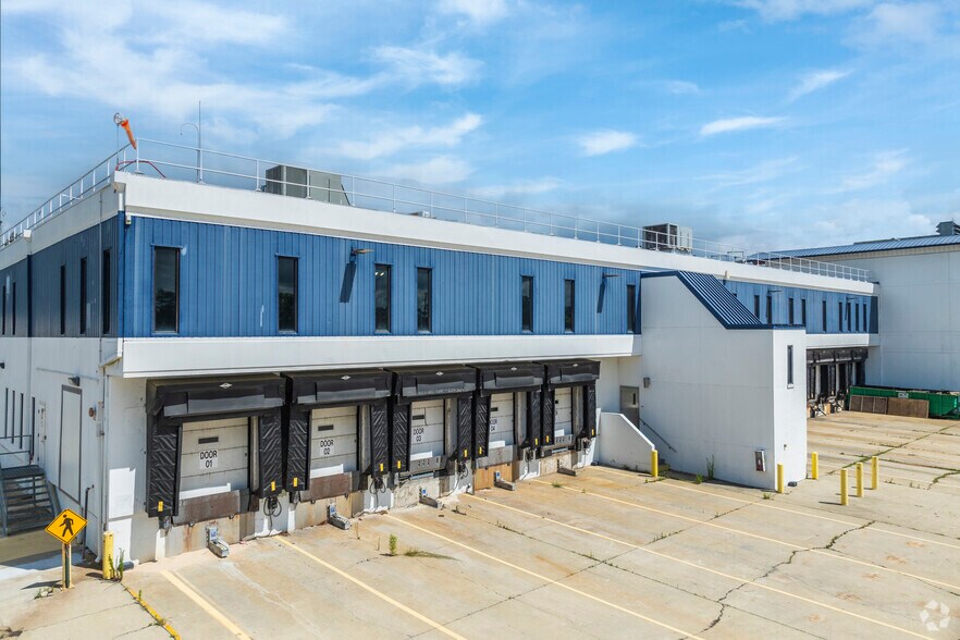 1970 Bluff Rd, Columbia, SC à vendre - Photo du bâtiment - Image 2 de 5