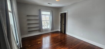 302 Tom Hall St, Fort Mill, SC for lease Interior Photo- Image 2 of 10