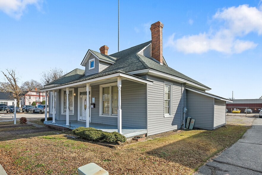 127 S Cool Spring St, Fayetteville, NC à vendre - Photo du bâtiment - Image 2 de 37