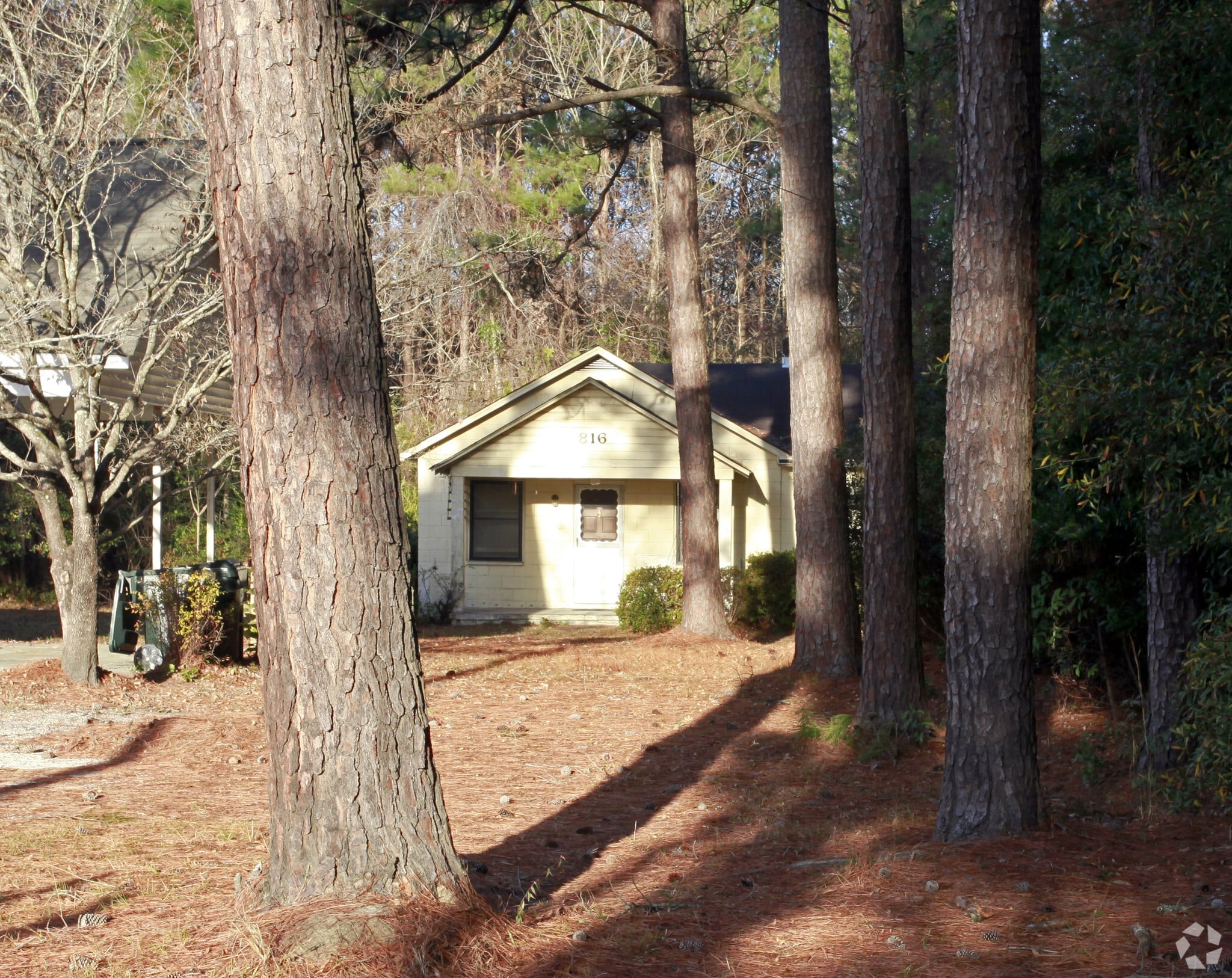 816 N Cedar St, Summerville, SC for sale Primary Photo- Image 1 of 3