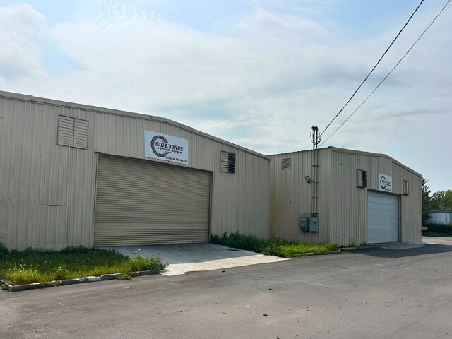 5921 W Beaver St, Jacksonville, FL à louer - Photo du bâtiment - Image 2 de 10