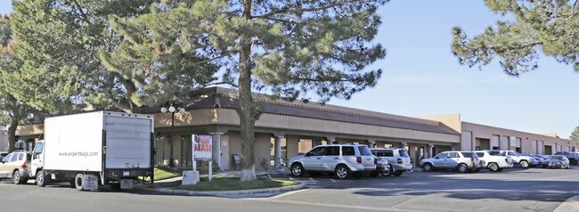 Plus de détails pour 6245 Harrison Dr, Las Vegas, NV - Industriel à louer