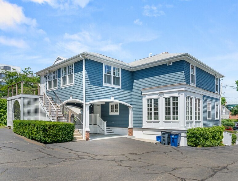 6 Benedict Pl, Greenwich, CT à vendre - Photo du bâtiment - Image 2 de 19