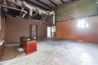 123-139 Ragland Rd, Jackson, TN for lease Interior Photo- Image 2 of 3