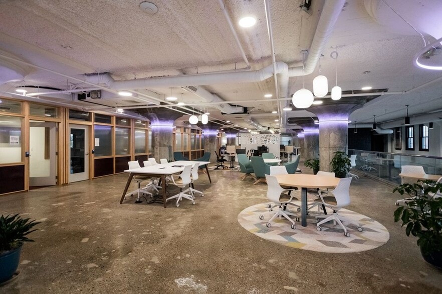 2937 E Grand Blvd, Detroit, MI à louer - Photo intérieure - Image 3 de 14